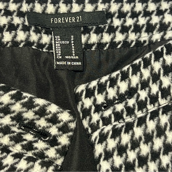 Forever 21 black and white checkered button up skirt women in a size small. - Picture 10 of 14